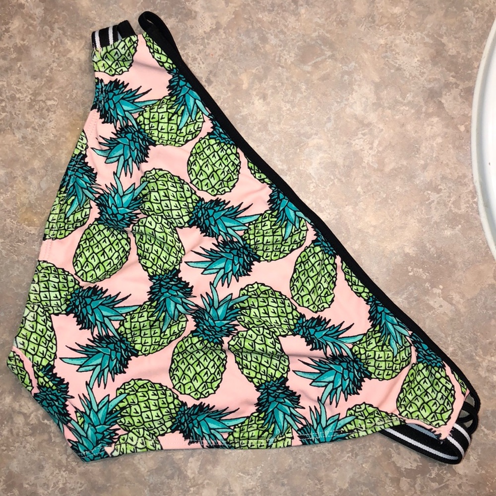 bikini bottom - Picture 2 of 5